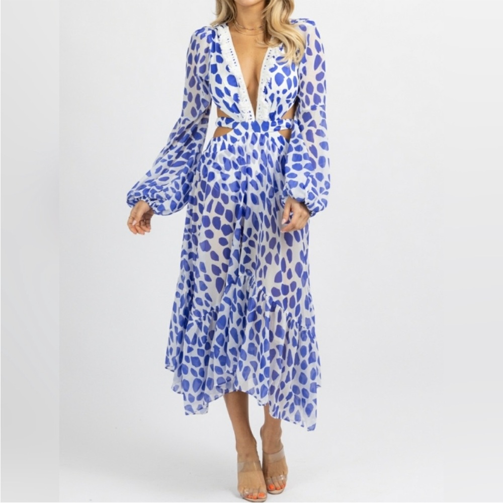 NWT Luxxel Labeye Blue and White Cutout Midi Dress Resortwear Summer Beach